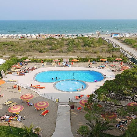 Hotel Bertha Fronte Mare Lido di Jesolo Dış mekan fotoğraf