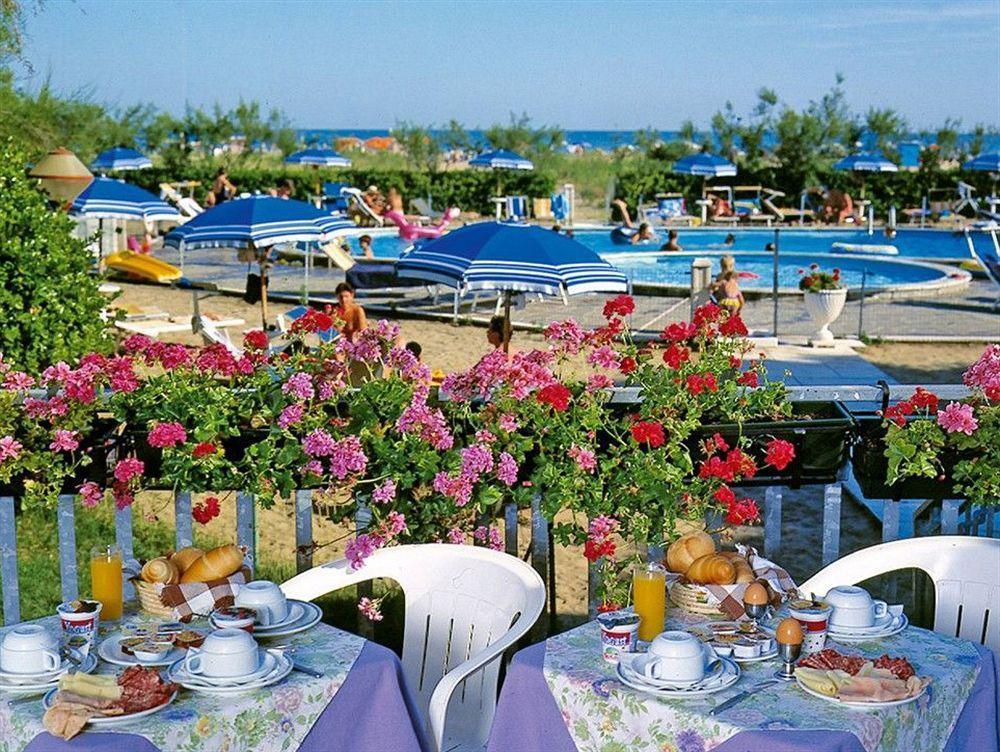 Hotel Bertha Fronte Mare Lido di Jesolo Dış mekan fotoğraf