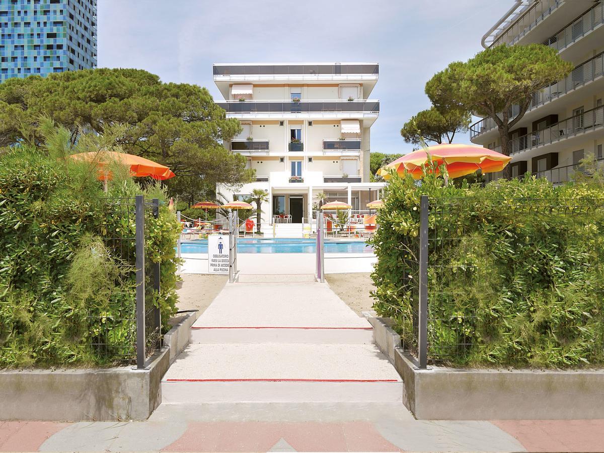 Hotel Bertha Fronte Mare Lido di Jesolo Dış mekan fotoğraf