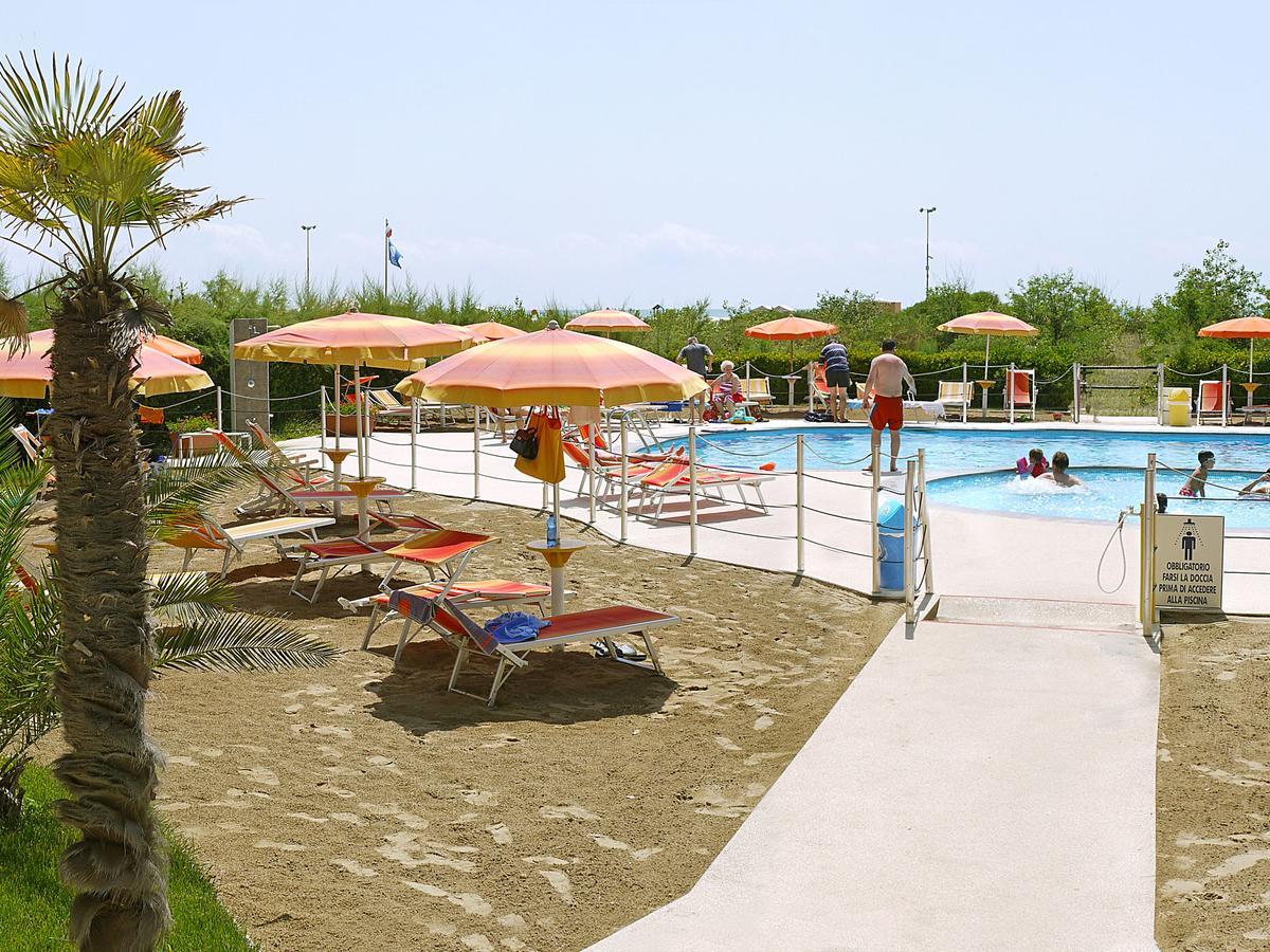 Hotel Bertha Fronte Mare Lido di Jesolo Dış mekan fotoğraf