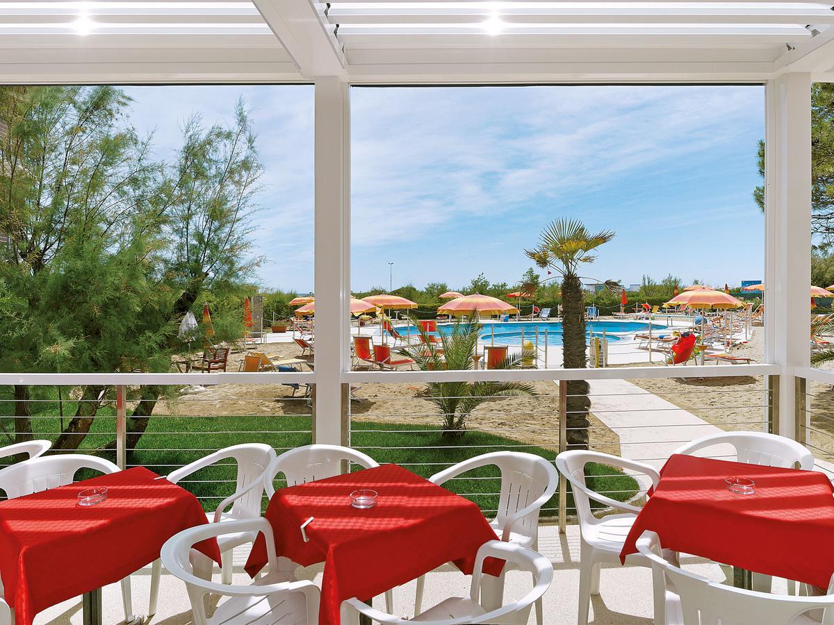 Hotel Bertha Fronte Mare Lido di Jesolo Dış mekan fotoğraf